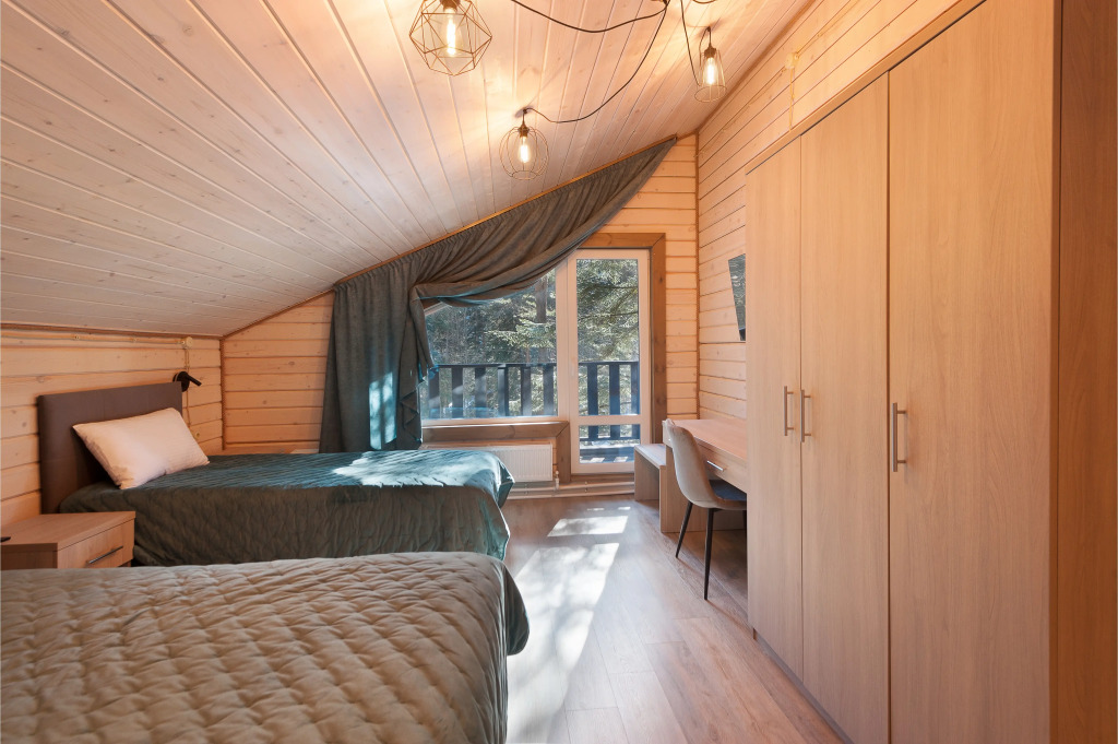 Шале с балконом и с видом на горы в Ух-ты, пихты!