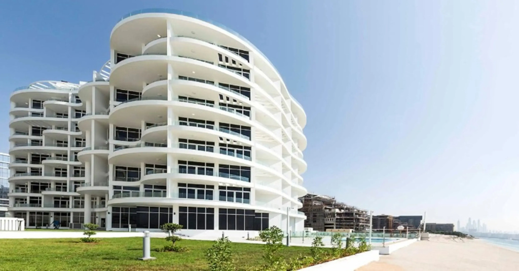 Globalstay Azizi Royal Bay Apartments