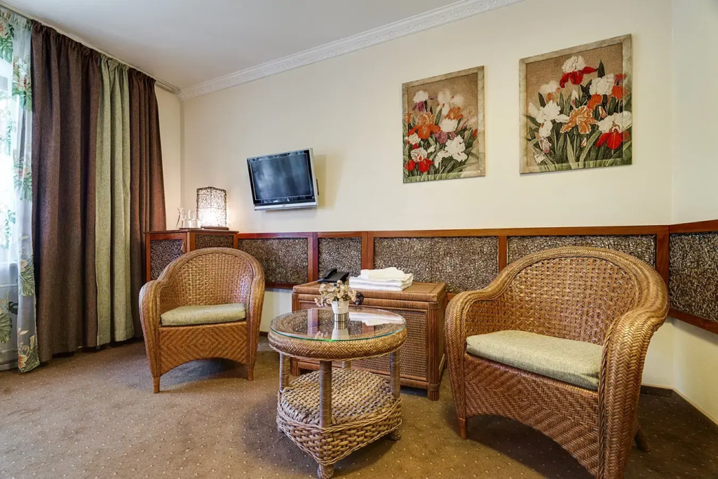 Lobby & Reception