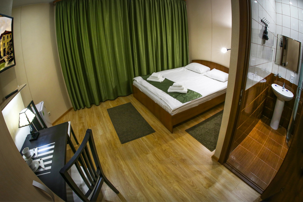 Globus Hotel Room Type - Superior Double room with city view full double bed