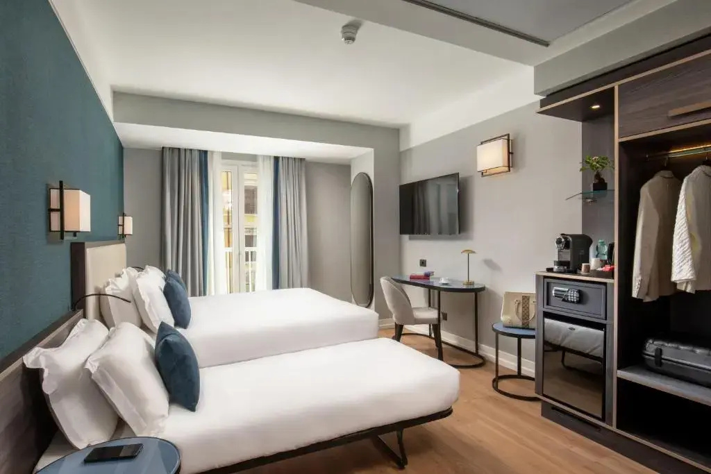 Omnia Superior Double room (full double bed)