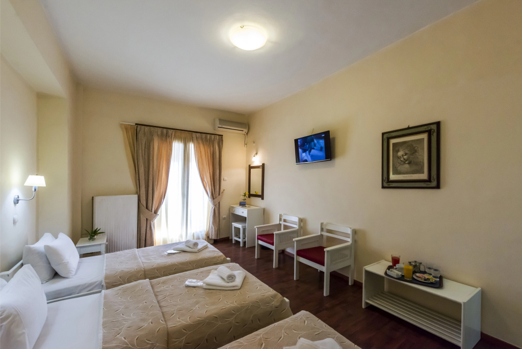 Standard Triple room with balcony and with view