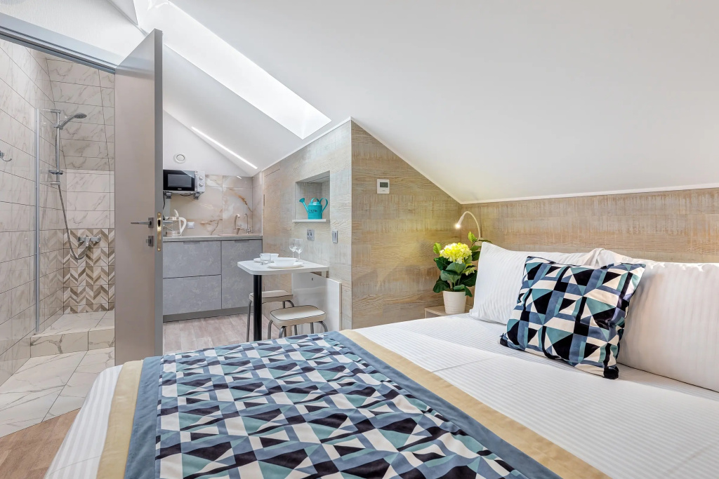 Astel Villa Hotel Room Type - Double Apartment full double bed