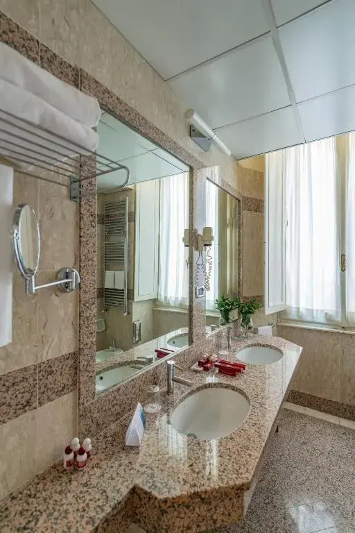 Bettoja Hotel Mediterraneo Room Type - Family Room Bettoja Hotel Mediterraneo Room Type - Family Room