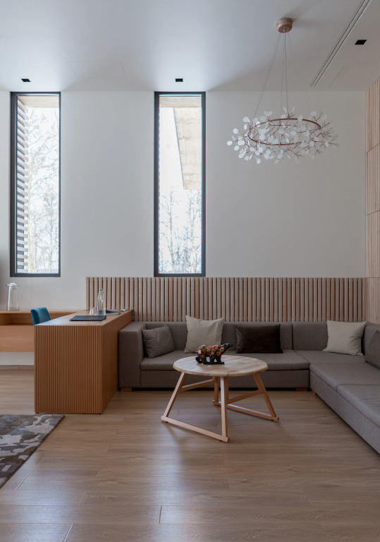 Двухместный люкс с балконом и с красивым видом из окна двуспальная кровать в Вилла Плёс