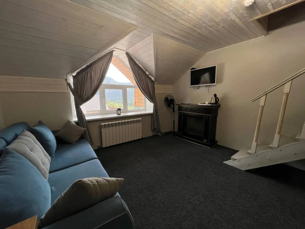 Студия двухуровневая Мансарда в Шатун