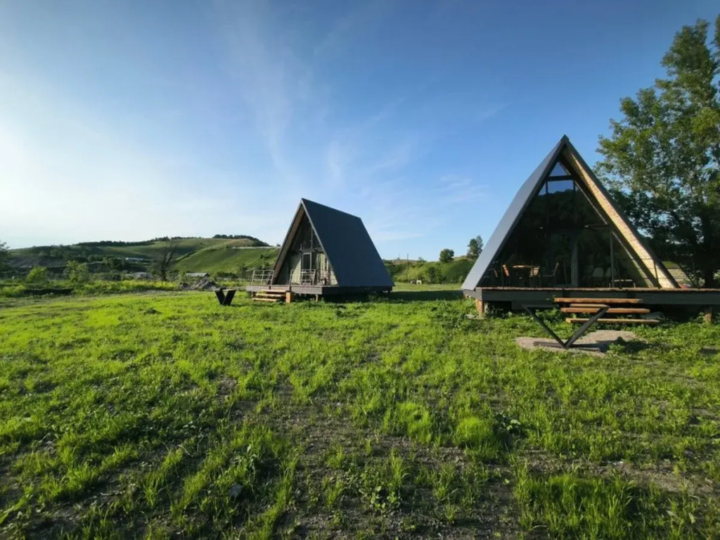 Шале двухэтажный А-фрейм с панорамным остеклением и террасой - фото 13