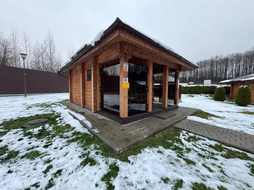 1 Bedroom Apartment with lake view