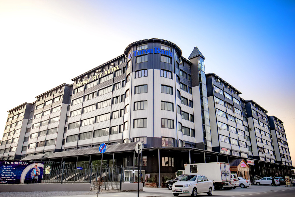 Garden City Hotel