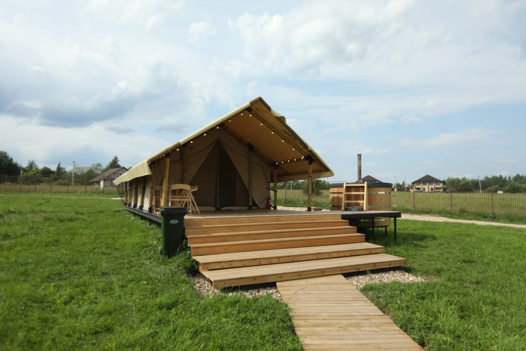 Ozerniy prostor with Furako Quadruple Lodge with lake view