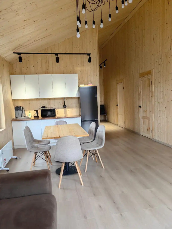 Коттедж с балконом в BarnHouse