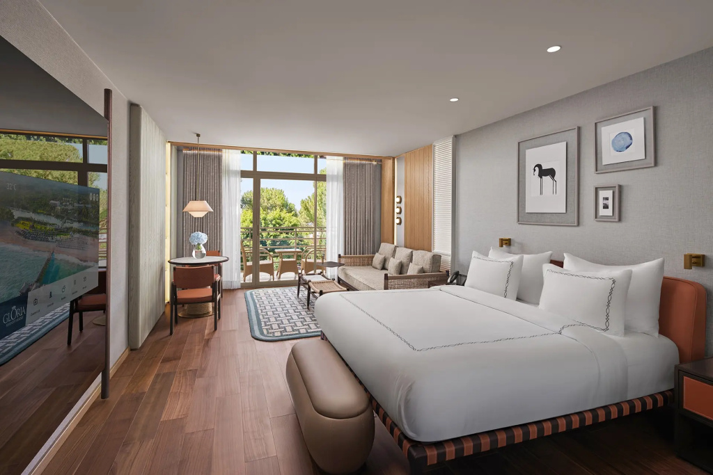 Superior Double room with balcony and with garden view (full double bed)