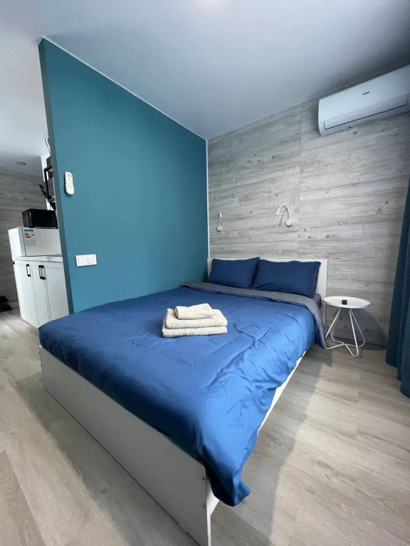 Studio with balcony and with courtyard view