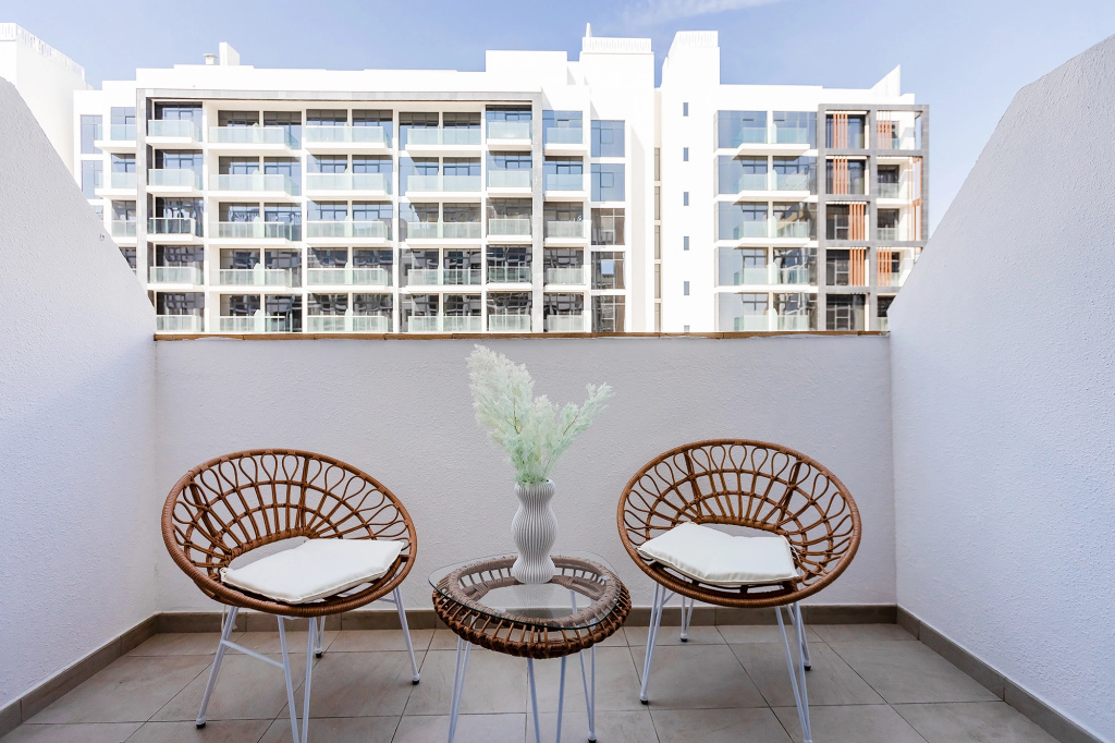 Modern Studio In Azizi Riviera Apartments