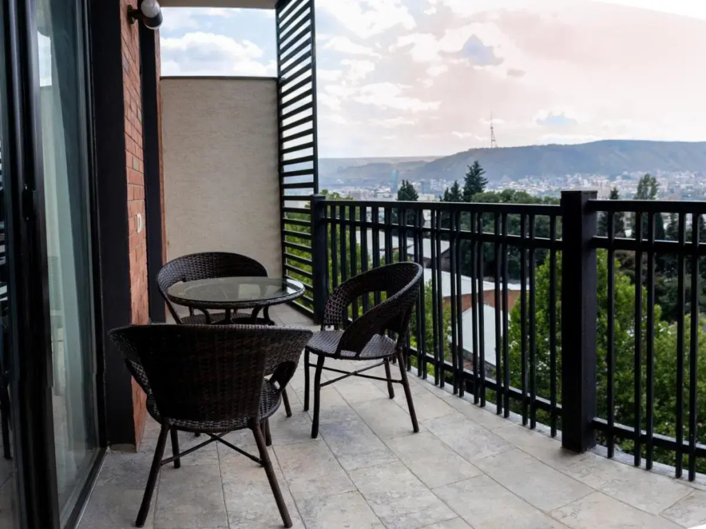 Balcony & Terrace