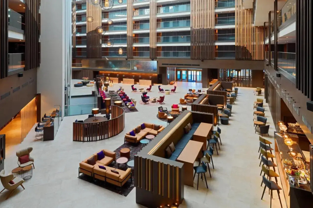 Sheraton Grand Tbilisi Metechi Palace Hotel — фото