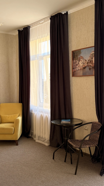 2 Bedrooms Standard Quadruple Family room with balcony and with view