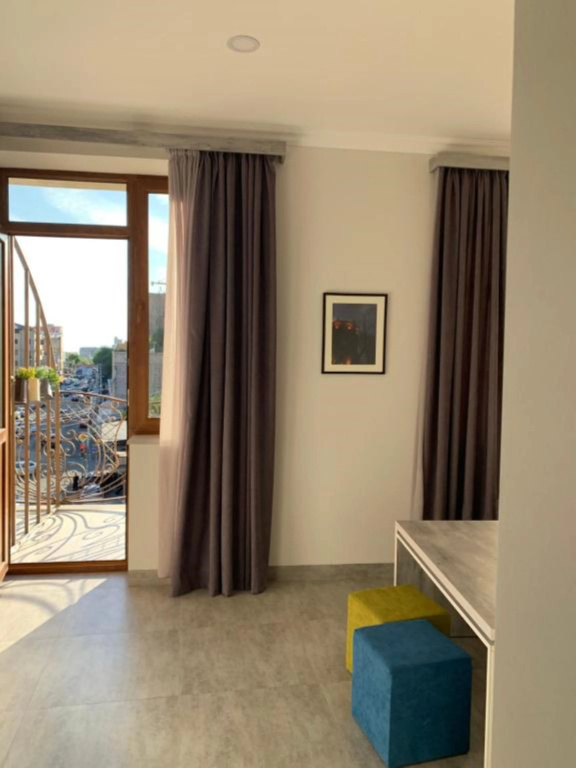 Superior Double room with balcony (full double bed)
