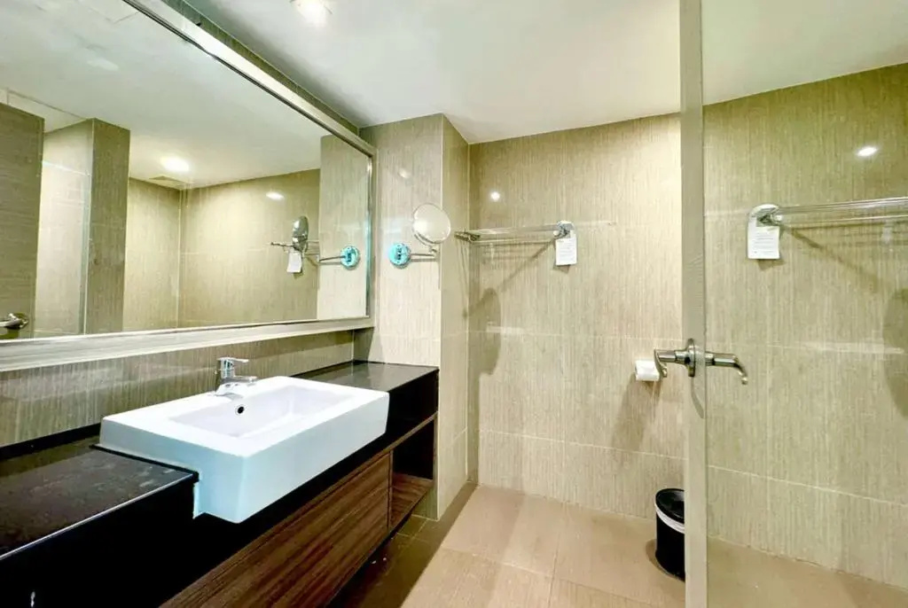 Ramada Sukhumvit Soi Eleven (Ramada Graand Swiss Sukhumvit 11) - Général