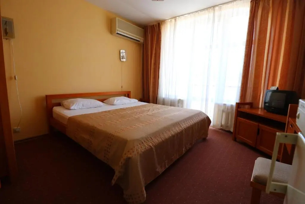 Standard Double room with balcony and beachfront (full double bed)