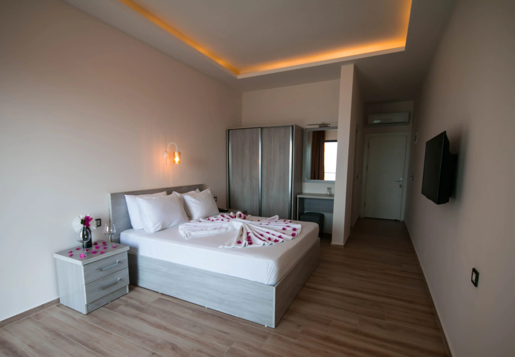 Economy room
