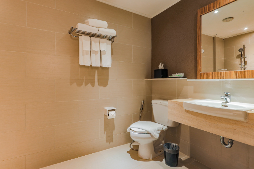 Четырёхместный семейный номер Standard с балконом в Holiday Inn Resort Phuket Surin Beach, an IHG Hotel