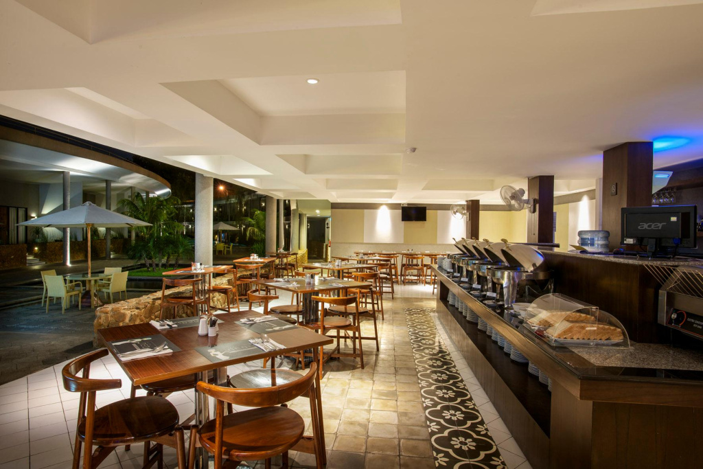 Food & Beverage