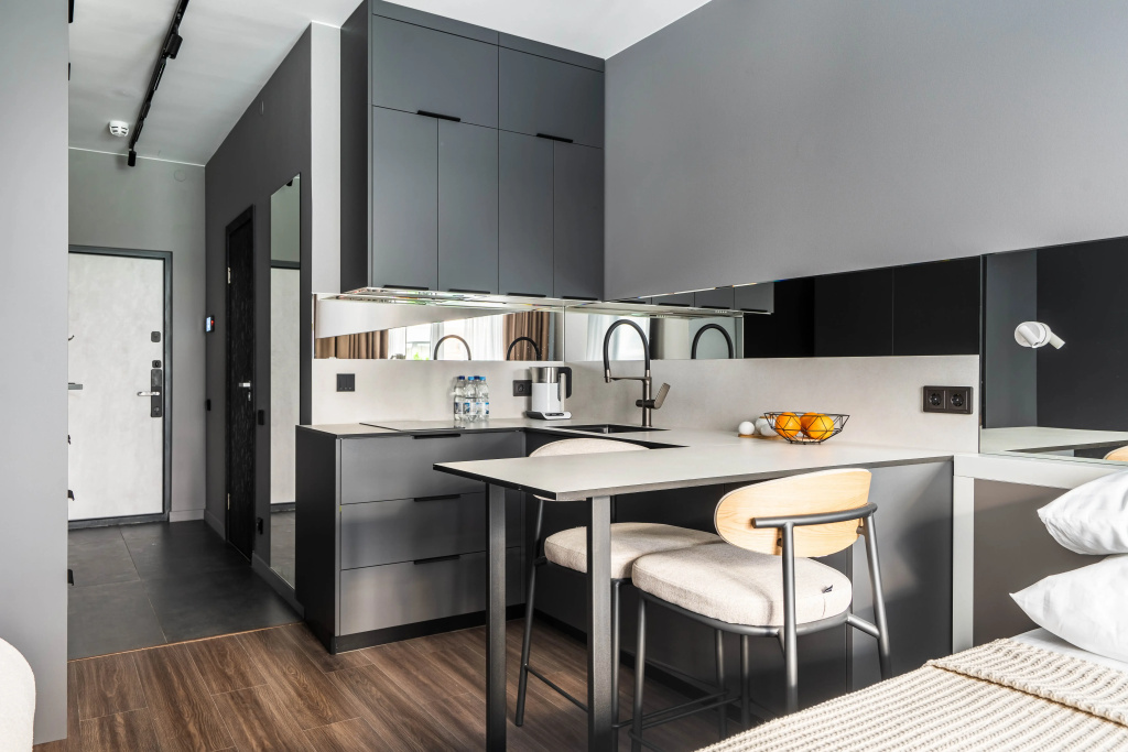 Отель Апартаменты 3Roomz с бассейном и спортзалом в Сестрорецке