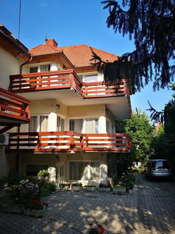 Lux Villa