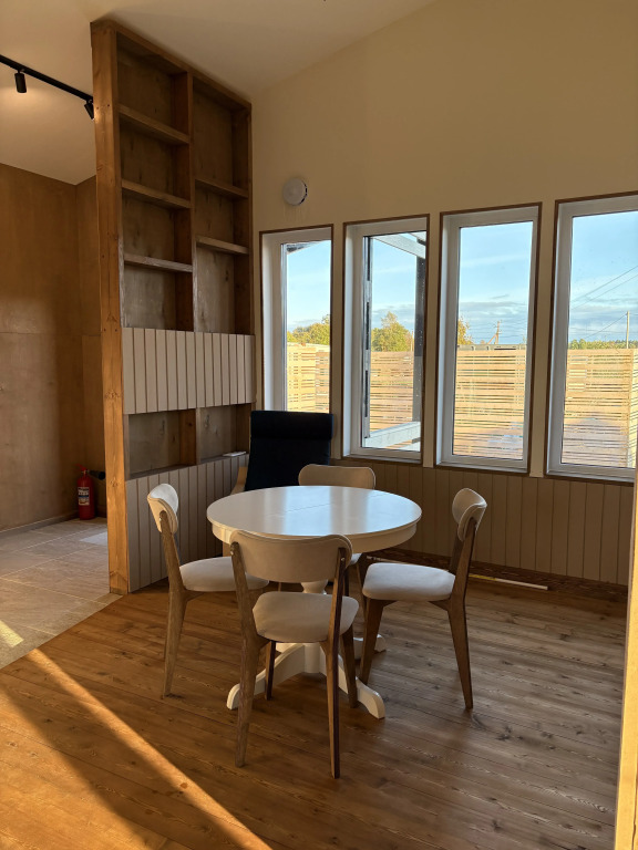 Четырёхместный семейный коттедж с видом на внутренний двор в Ракита