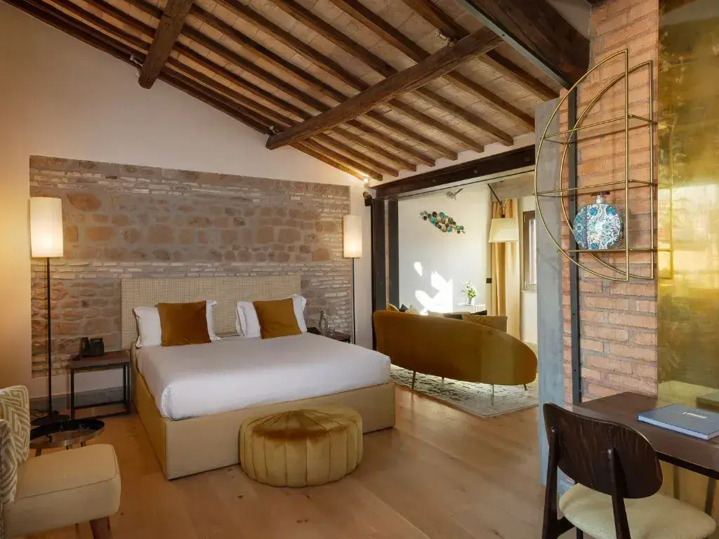 Suite with balcony