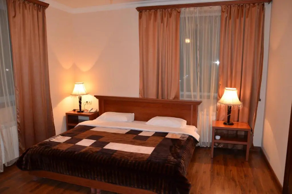 Standard Double room (full double bed)