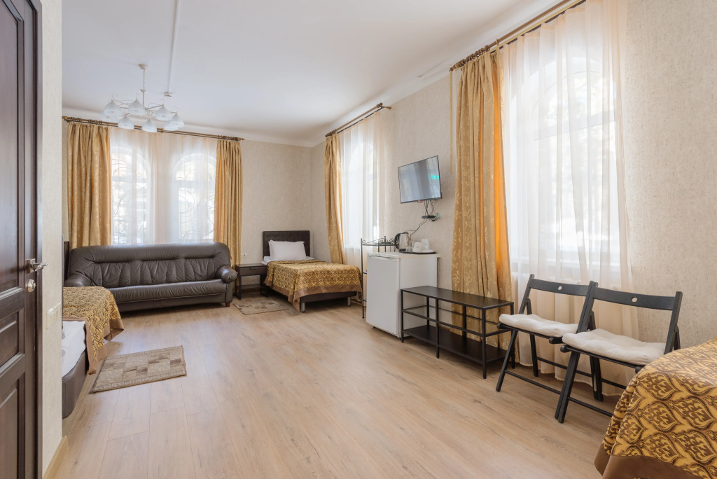 Povorot Hotel Room Type - Standard Quadruple room with view