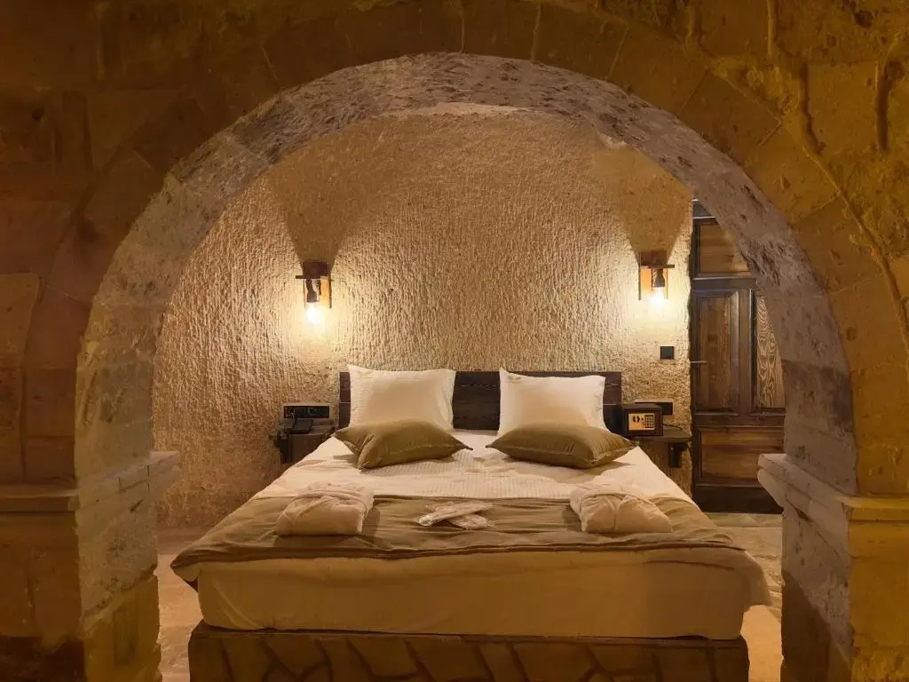 Deluxe Double room (full double bed)