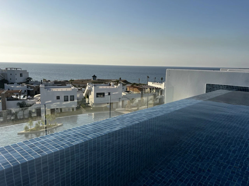 3BR Penhouse Rooftop Pool Sea View Esentepe Apartments