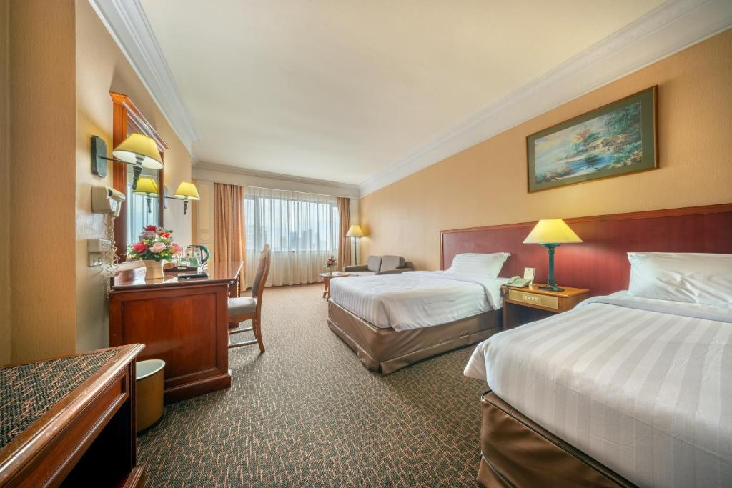 Royal Benja Hotel - Big Rooms, Family Friendly — фото