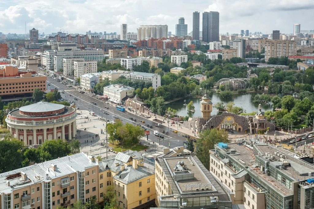 Апартаменты Улучшенные с Балконом и Видом на Москва Сити: Изба/Кудринская Высотка — фото