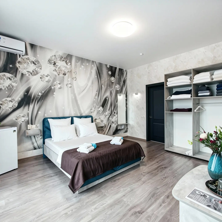 Пятиместный номер Comfort с 2 комнатами с балконом в Бриз 55