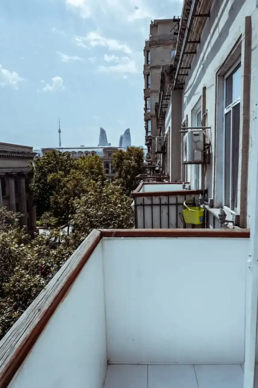 F1 View in Boulevard 1 Apartments
