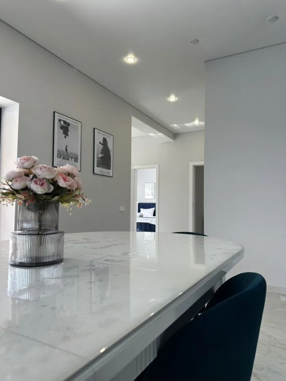 Коттедж с 3 комнатами с красивым видом из окна в Дом у реки