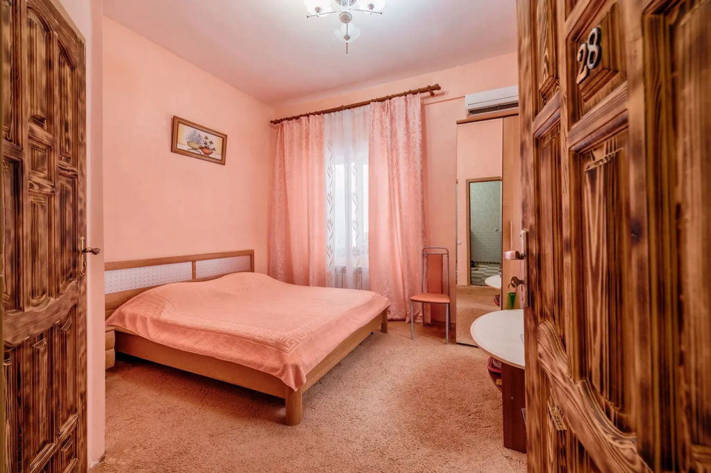Standard Double room (full double bed)