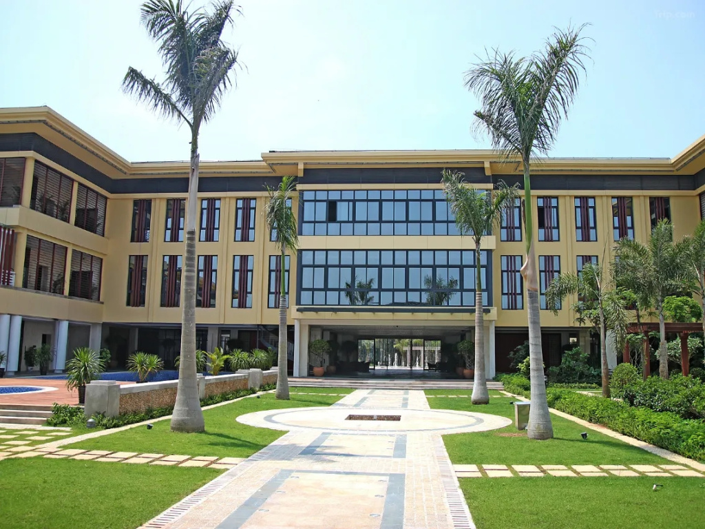 Sanya Serenity Coast Marina Hotel