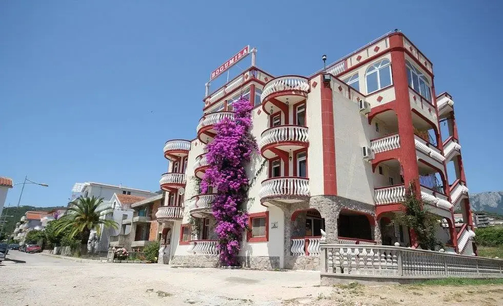 Bogumila Apartment Hotel