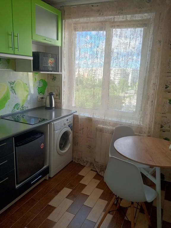 Квартира с 2 Спальными Местами в Центре Левобережья Омска — фото