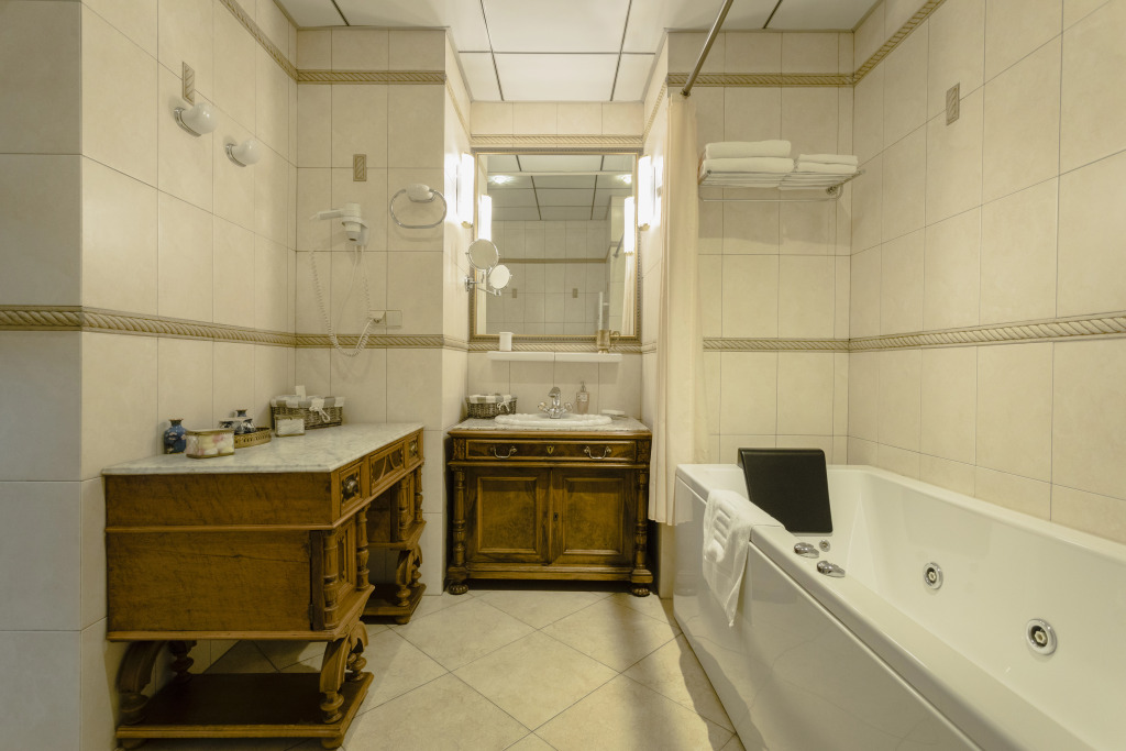 Suite with balcony and with view