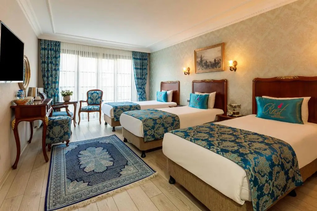 Superior Triple room with balcony