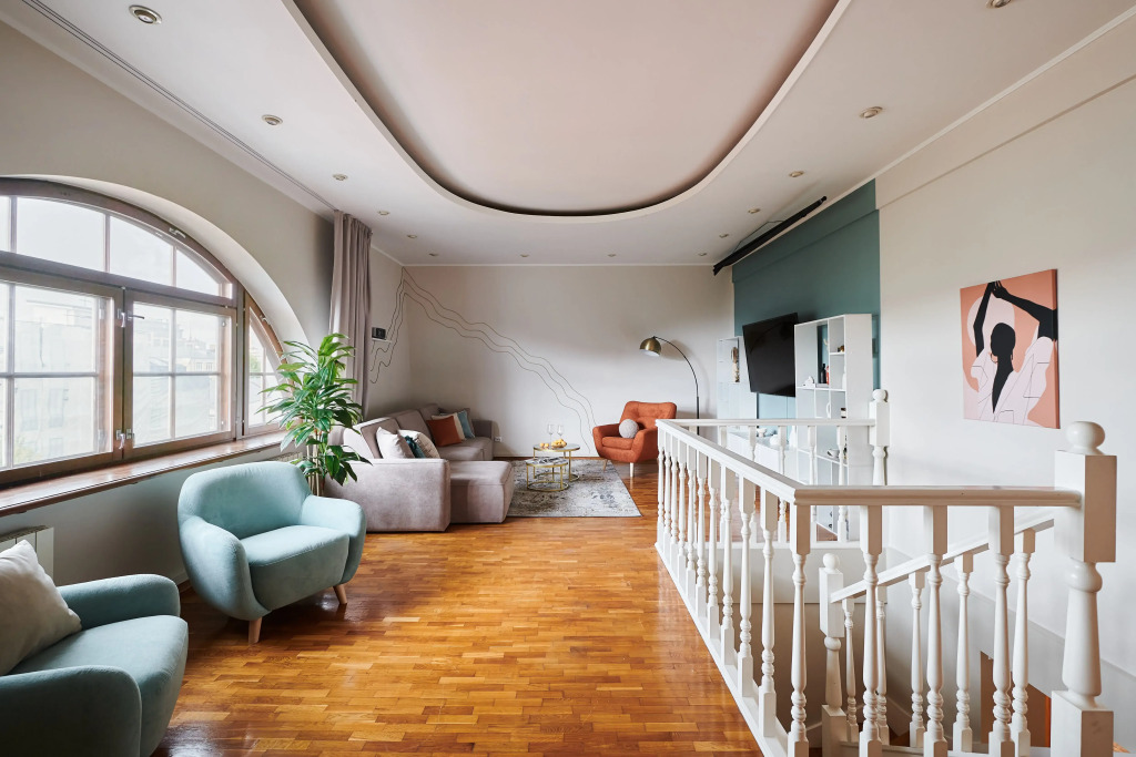 Квартира GM Apartments Двухуровневая с мансардой у Патриарших Прудов