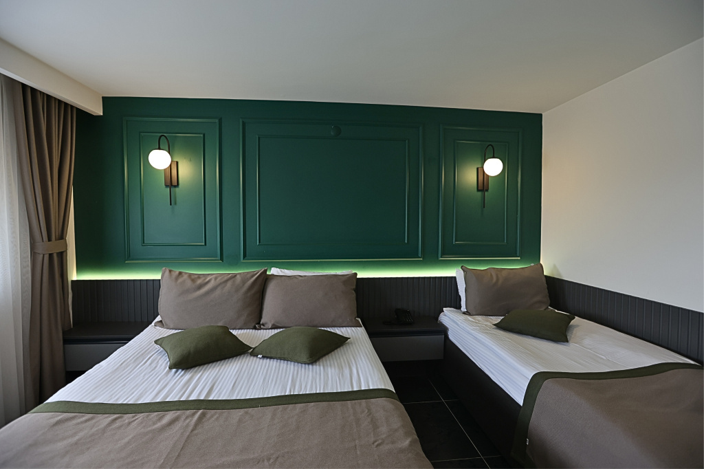 Standard room with city view