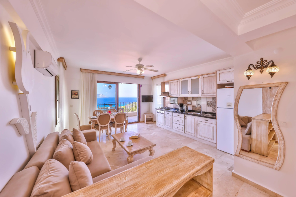 Family Suite with balcony and with sea view