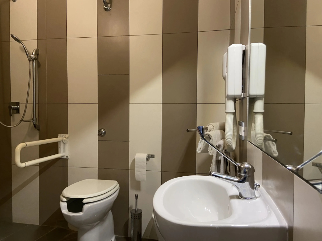 Hotel photo 12